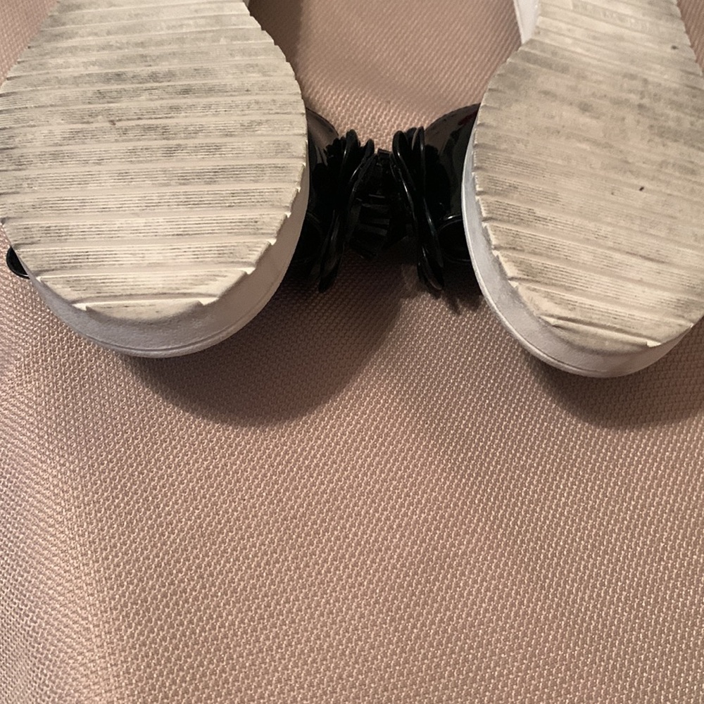 Nine West Women's Rainen Flower Embellished Jelly Flower Slide - Picture 10 of 10